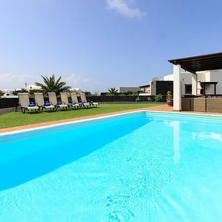 Zafiro 34 Villa Playa Blanca